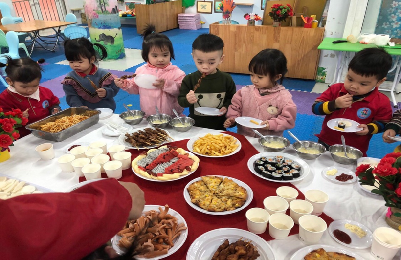 G:\Diễm MG Tuổi thơ\15. Ảnh\Buffe\z3999631554626_685ee83ce249be2755e4ca5eca832f7a.jpg