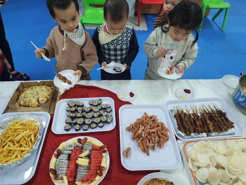 G:\Diễm MG Tuổi thơ\15. Ảnh\Buffe\z3999631514924_4fe5ee149e6bad188ac4fccbfb4d92b6.jpg