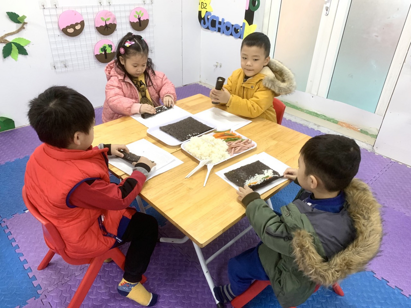 G:\Diễm MG Tuổi thơ\15. Ảnh\Cơm cuộn\z3999633810720_00f5032dc18a4ac07638740840f2cb63.jpg