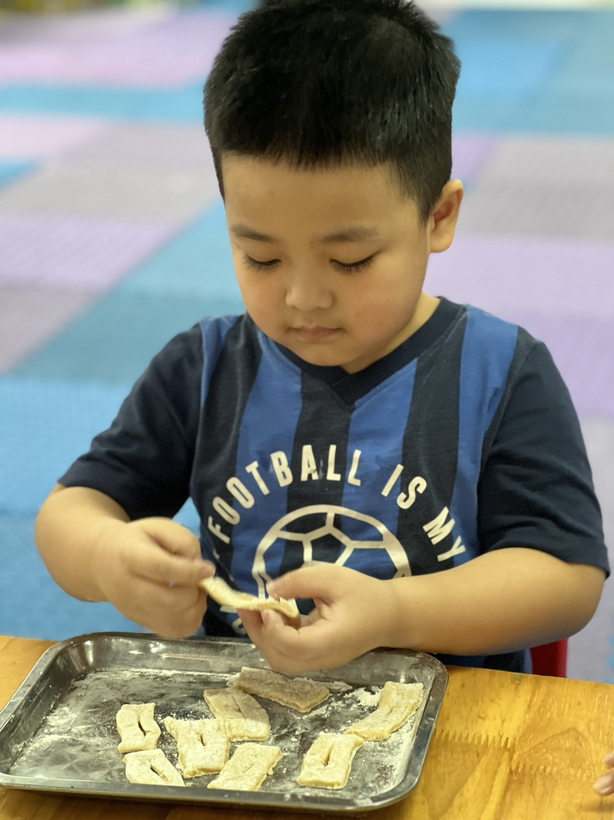 G:\Diễm MG Tuổi thơ\20. Truyền thông\Bánh cavat\3.jpg