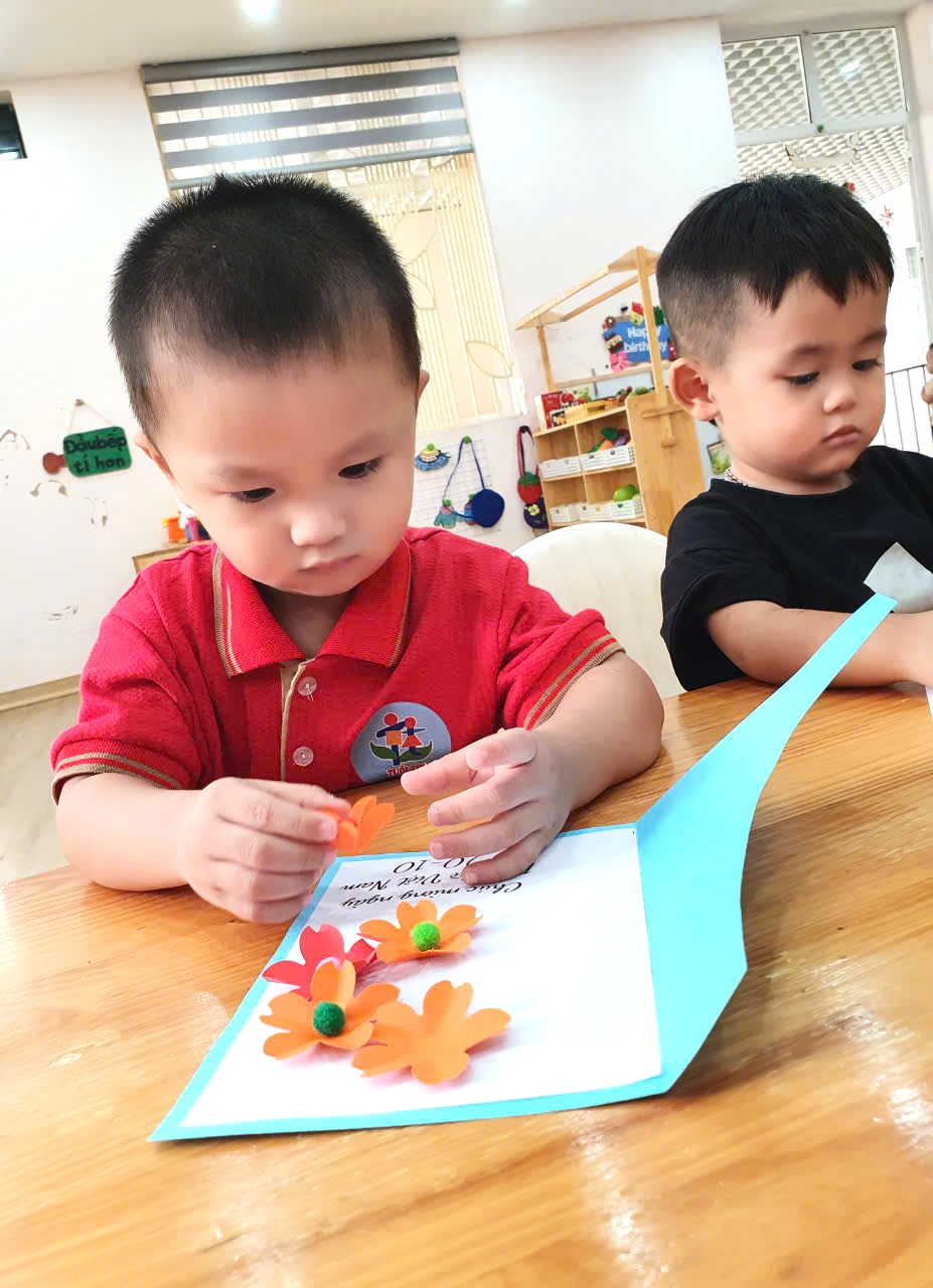 D:\Ảnh và video Tuổi Thơ\Trường Tuổi Thơ\Ảnh chụp sự kiện\2024.10.16.Ngày hội sáng tạo\d2\z5934700473267_759ffbb1817f8b0aeab5b3c1d3292e03.jpg