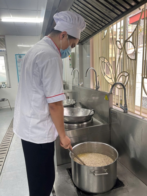 G:\Diễm MG Tuổi thơ\Năm học 2024-2025\3. Nuôi dưỡng\Ảnh\z5958040902041_044333b0c95ff2816cace595b8f87c13.jpg