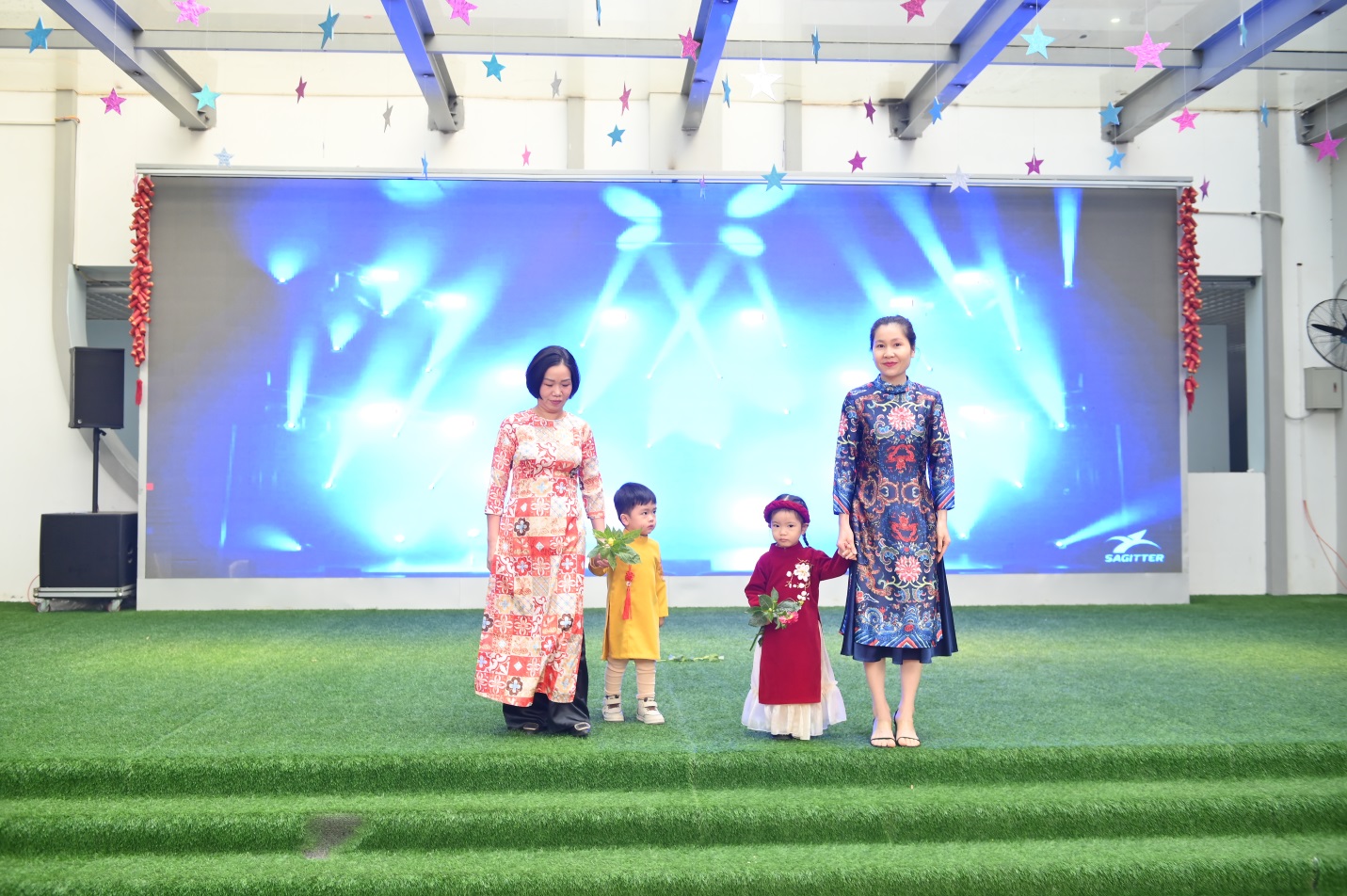 D:\ẢNH\chao xuan at ty 2025\PPX_0116.JPG