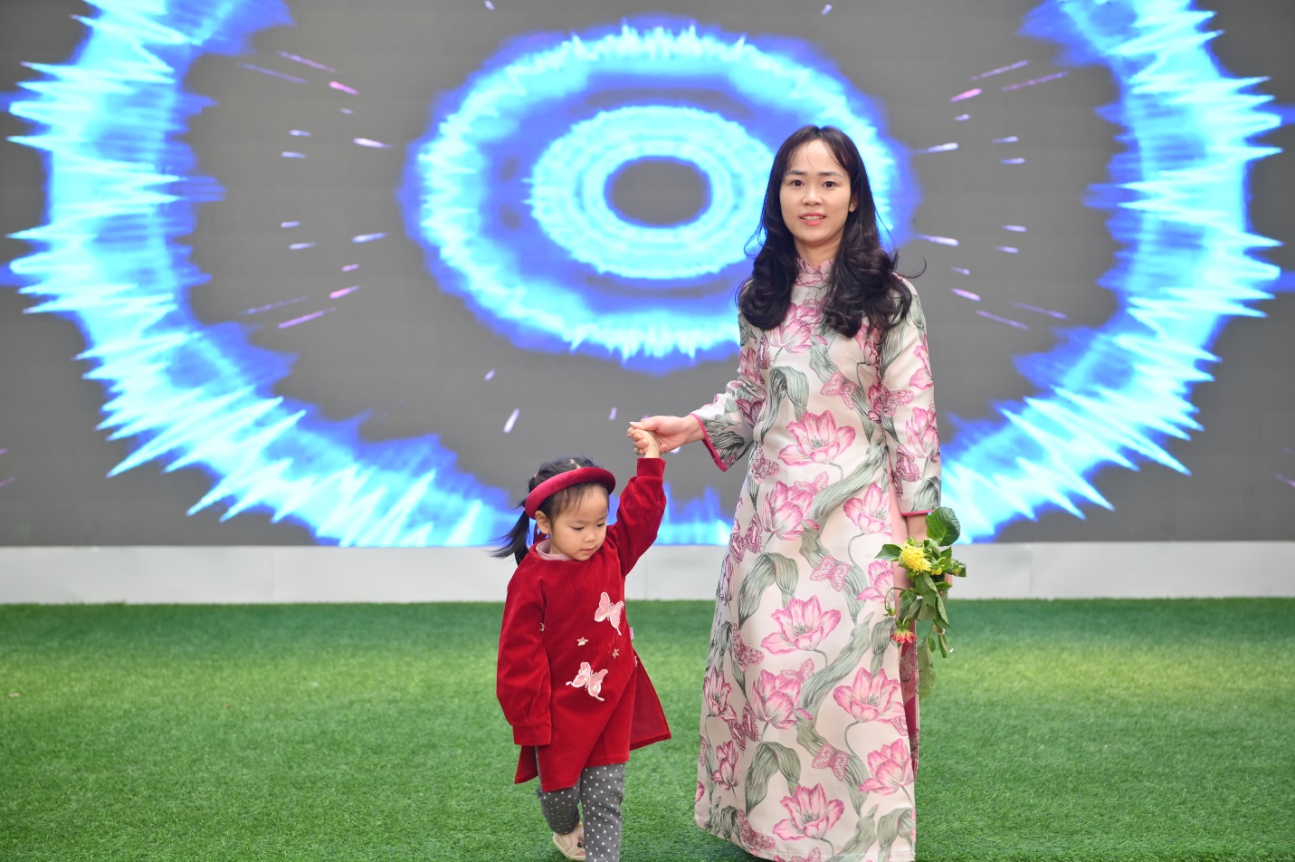 D:\ẢNH\chao xuan at ty 2025\PPX_0167.JPG