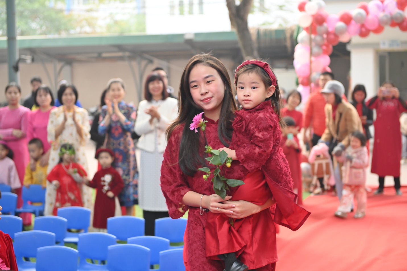 D:\ẢNH\chao xuan at ty 2025\PPX_0174.JPG