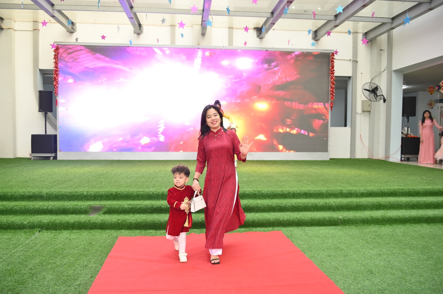 D:\ẢNH\chao xuan at ty 2025\PPX_0199.JPG