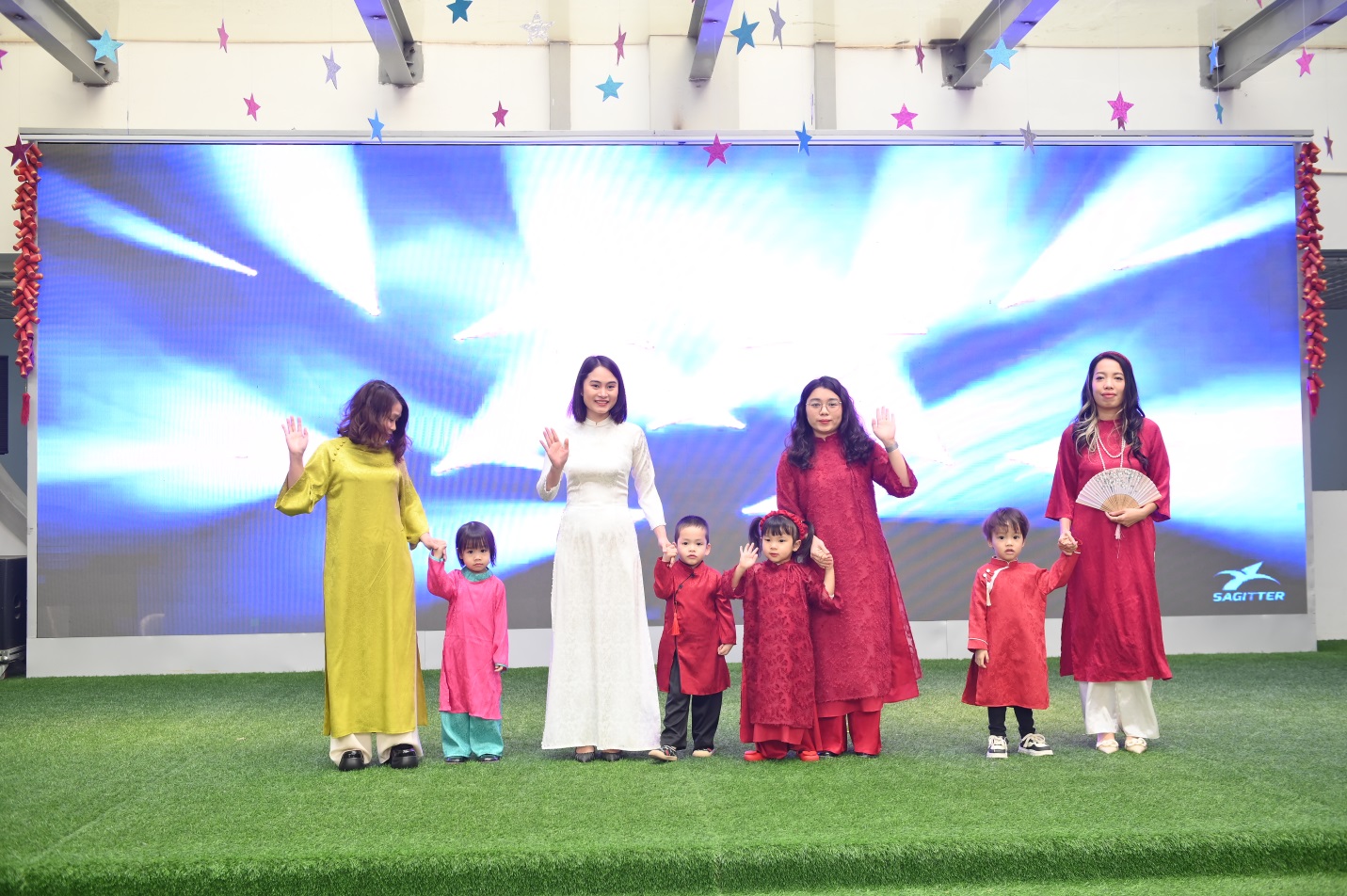 D:\ẢNH\chao xuan at ty 2025\PPX_0239.JPG