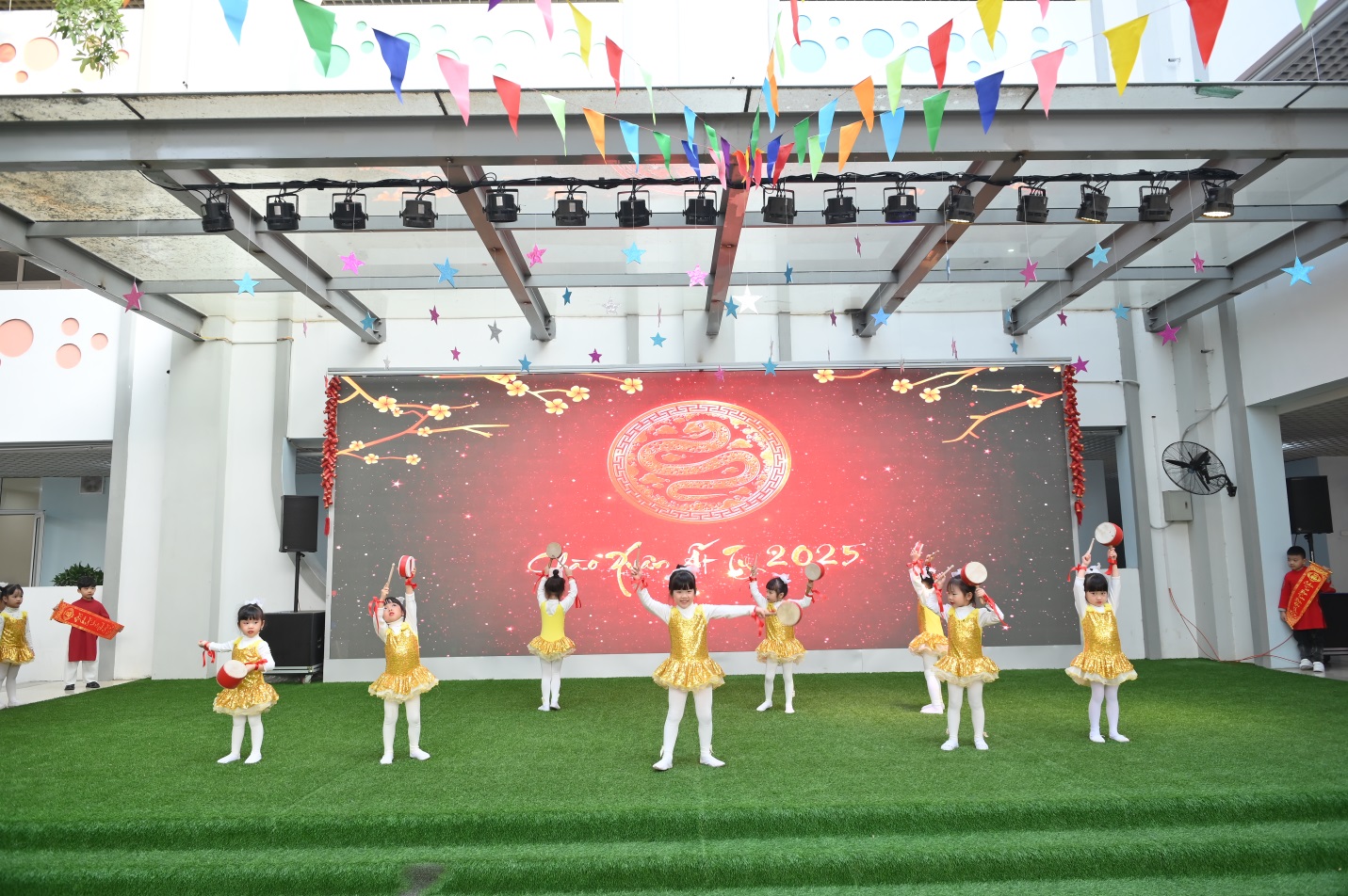 D:\ẢNH\chao xuan at ty 2025\PPX_0045.JPG