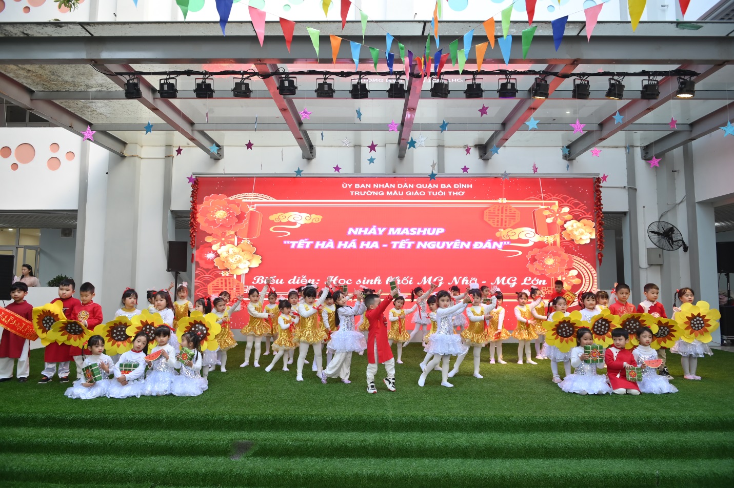 D:\ẢNH\chao xuan at ty 2025\PPX_0085.JPG