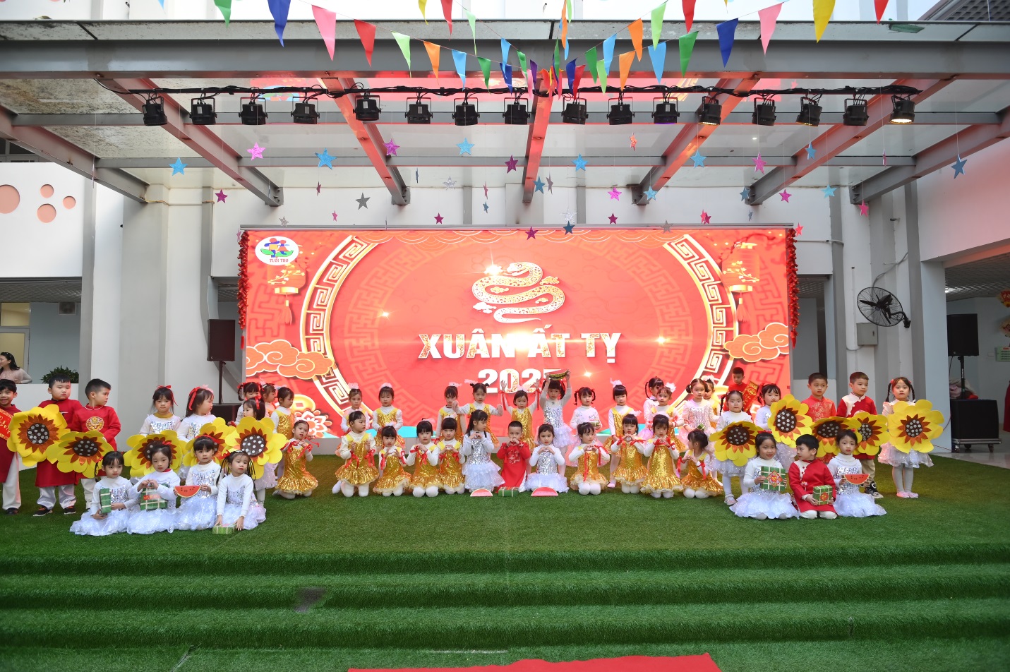 D:\ẢNH\chao xuan at ty 2025\PPX_0086.JPG