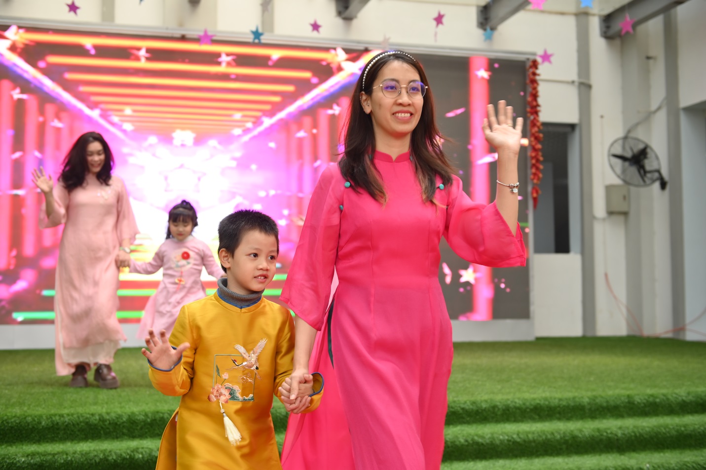 D:\ẢNH\chao xuan at ty 2025\PPX_0346.JPG