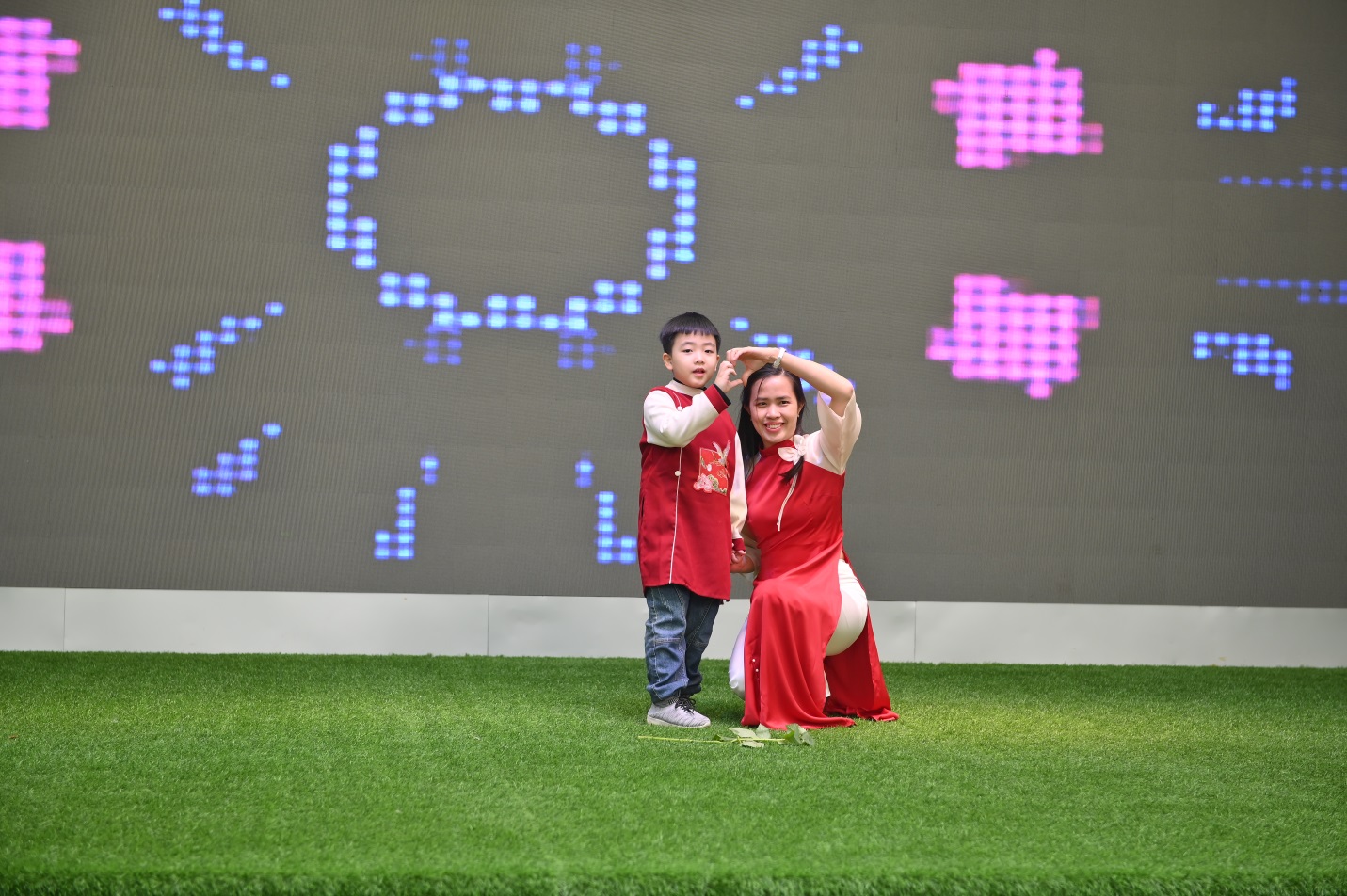 D:\ẢNH\chao xuan at ty 2025\PPX_0373.JPG