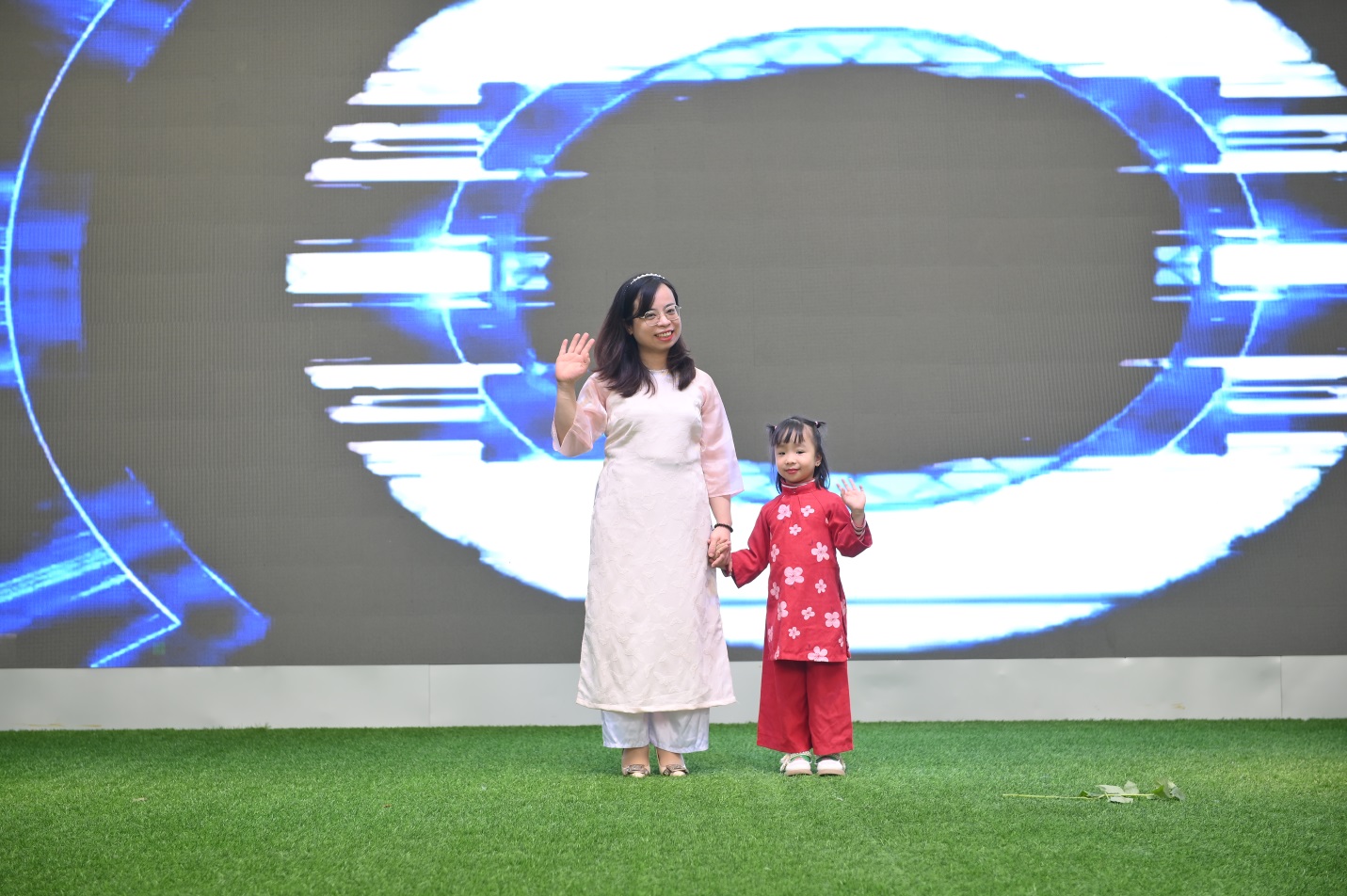 D:\ẢNH\chao xuan at ty 2025\PPX_0376.JPG