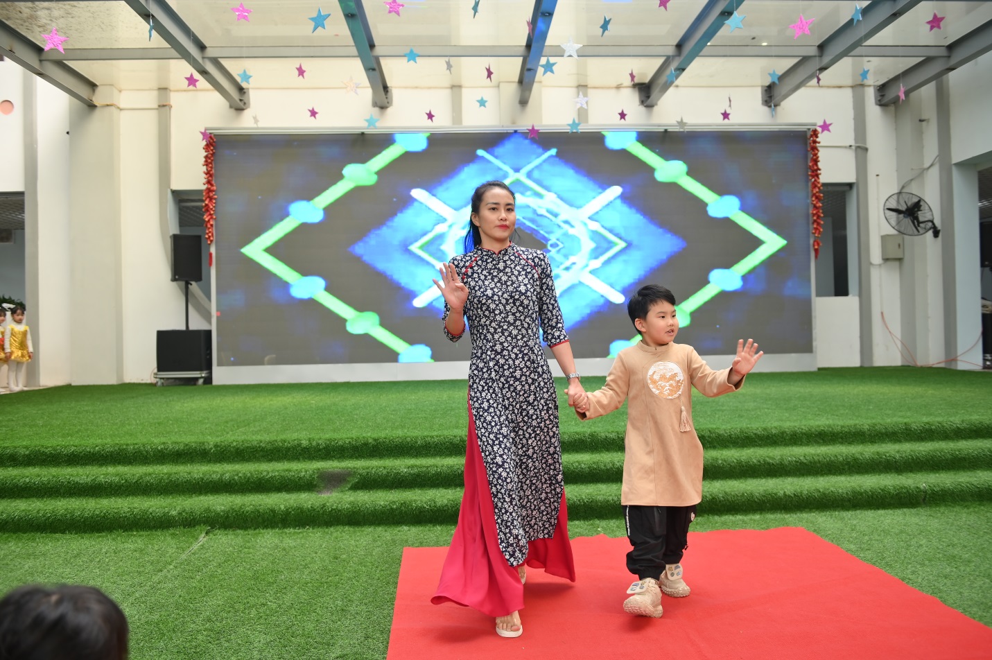 D:\ẢNH\chao xuan at ty 2025\PPX_0386.JPG