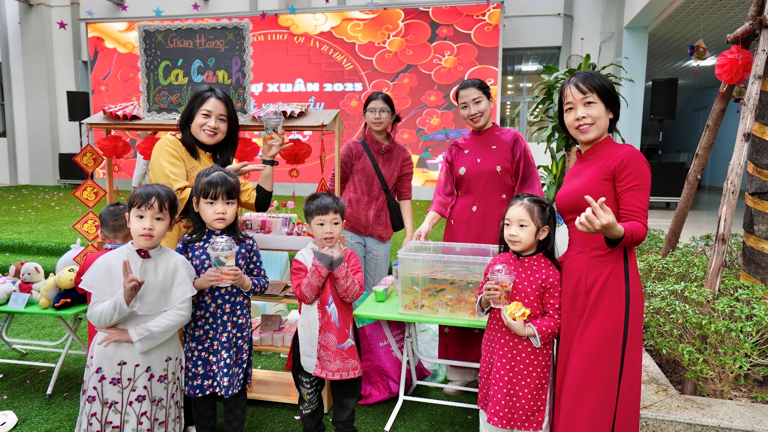 D:\Ảnh và video Tuổi Thơ\Trường Tuổi Thơ\10.ẢNH CHỤP CÁC SỰ KIÊN TRONG NĂM\Ảnh chụp tết\2025.01.14 lễ hội Xuân\Ảnh Hội Xuân_15.1\DSC00108.JPG