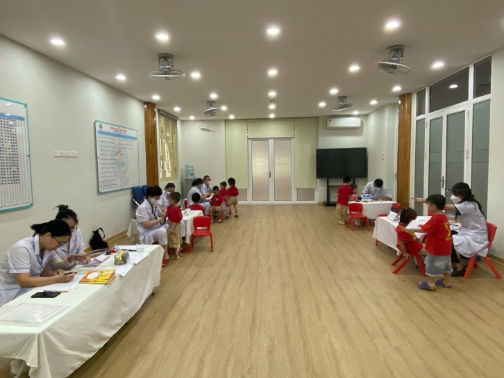 G:\Diễm MG Tuổi thơ\DU LIEU CAC NAM\4. Y TE\2025-2026\Ảnh khám sk hs đầu năm\gen-h-z7076523602110_03c8b192bcd02fa6ec90d2327d632677.jpg