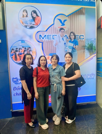 G:\Diễm MG Tuổi thơ\DU LIEU CAC NAM\15. ANH\Khám sk NV 25-26\gen-h-z7117587332530_2bc047fef15f886f0c7dcd3c4fec4a86.jpg