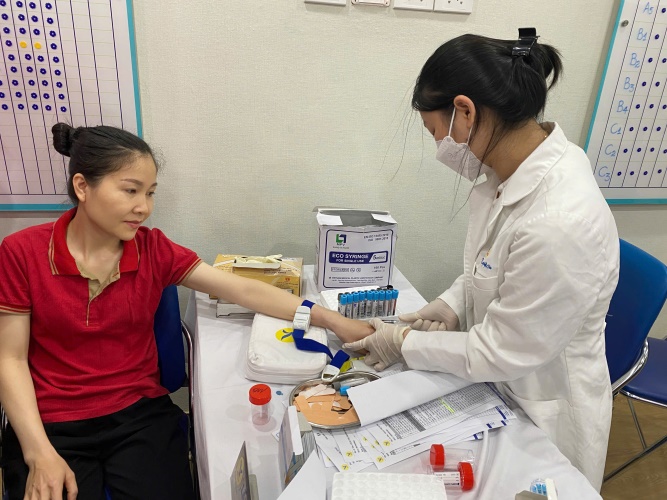 G:\Diễm MG Tuổi thơ\DU LIEU CAC NAM\15. ANH\Khám sk NV 25-26\gen-h-z7117587454998_a24b7bd01fddfd13bbb34bda070654ba.jpg