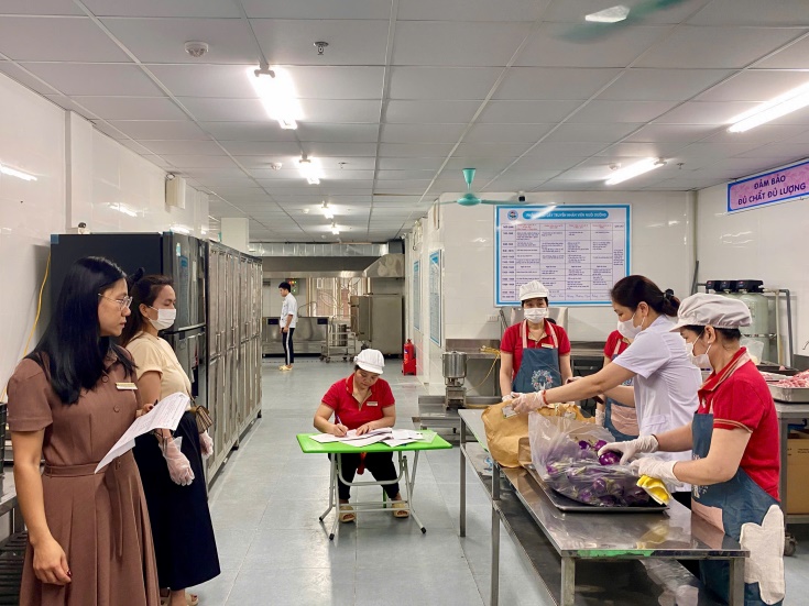 G:\Diễm MG Tuổi thơ\DU LIEU CAC NAM\3. NUOI DUONG\Ảnh PH nhận TP\z6595670263745_ac3c77c25da58bd9632a1d10c049b5e7.jpg