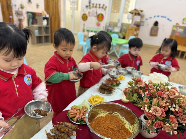 C:\Users\Admin\Desktop\Ảnh Buffet chào 2026\D1\z7367386080054_8dcb4106bbdd7168700296069f607d35.jpg