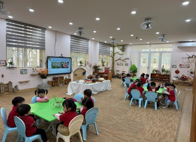 C:\Users\Admin\Desktop\Ảnh Buffet chào 2026\D1\z7367386049016_bfecda8ca608925fde9240891f5ad4c9.jpg