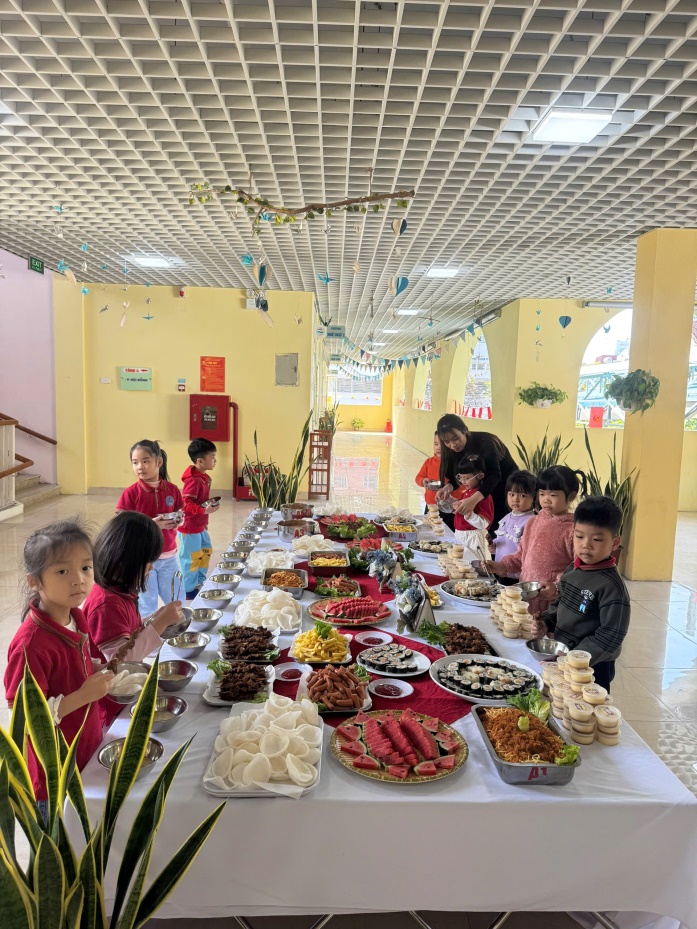 C:\Users\Admin\Desktop\Ảnh Buffet chào 2026\A1\gen-o-z7367967923340_efadaf1c2dd94d690489d2851e083196.jpg