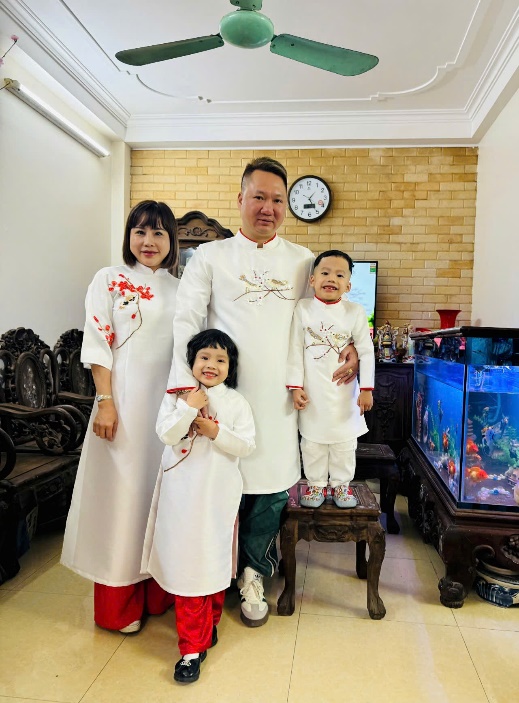 C:\Users\hp\Desktop\Ảnh B3\z6346714105737_5f3e3db904fadaa740feab0af49b5e7a.jpg