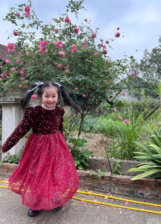 C:\Users\hp\Desktop\Ảnh B3\z6346714025910_06076a24ae56dc7aa62d2b8fea298fe8.jpg