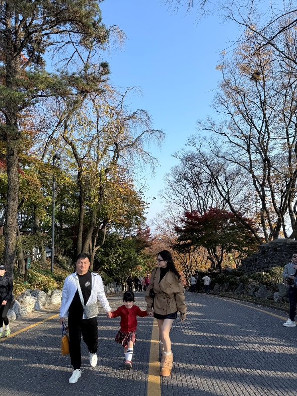 C:\Users\hp\Desktop\Ảnh B3\z6347221147545_58dbb3d7a7711413b8751de09acb38a3.jpg