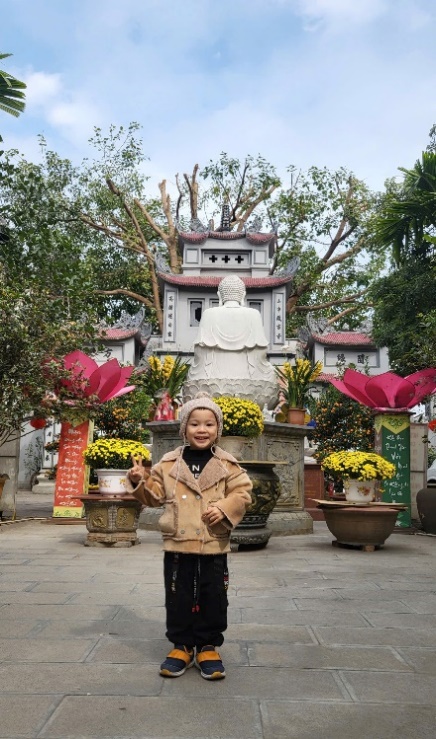 C:\Users\hp\Desktop\Ảnh B3\z6346713917970_967b1e38c02d6b634565676ba537d65c.jpg