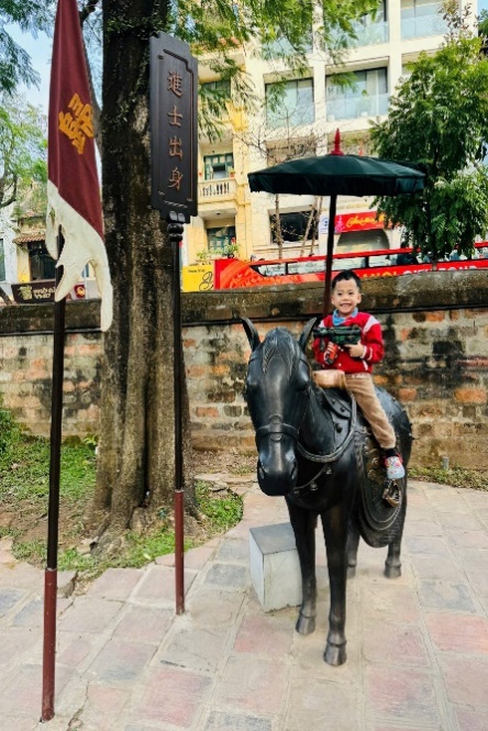 C:\Users\hp\Desktop\Ảnh B3\z6346713919034_30baffb9b8807b395c8cbdafd9c59480.jpg