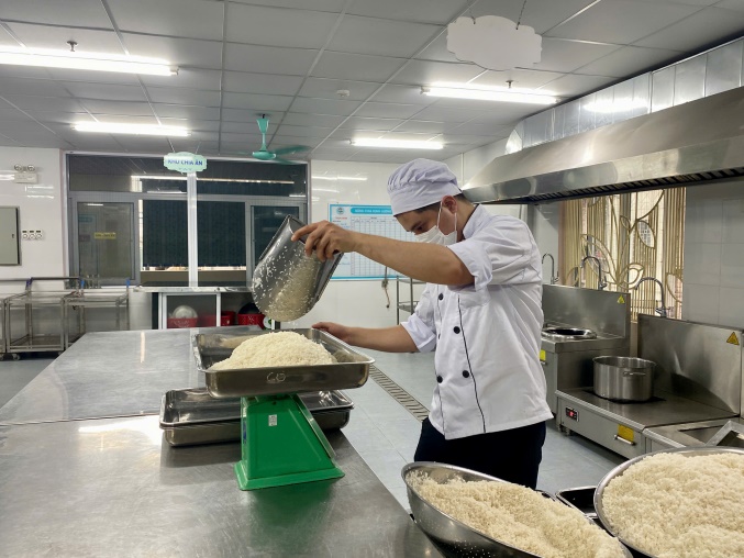 G:\Diễm MG Tuổi thơ\DU LIEU CAC NAM\15. ANH\Ktra VSMT và Y tế 4.2025\z6537522083364_800bea5459463674a3bb5a2b02cd84d4.jpg