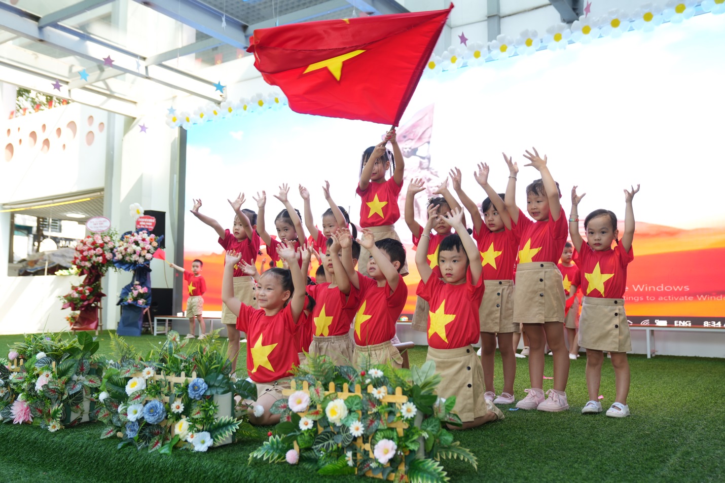 D:\Anh Khai Giang 2025-2026\Anh trương\DOM00934.JPG