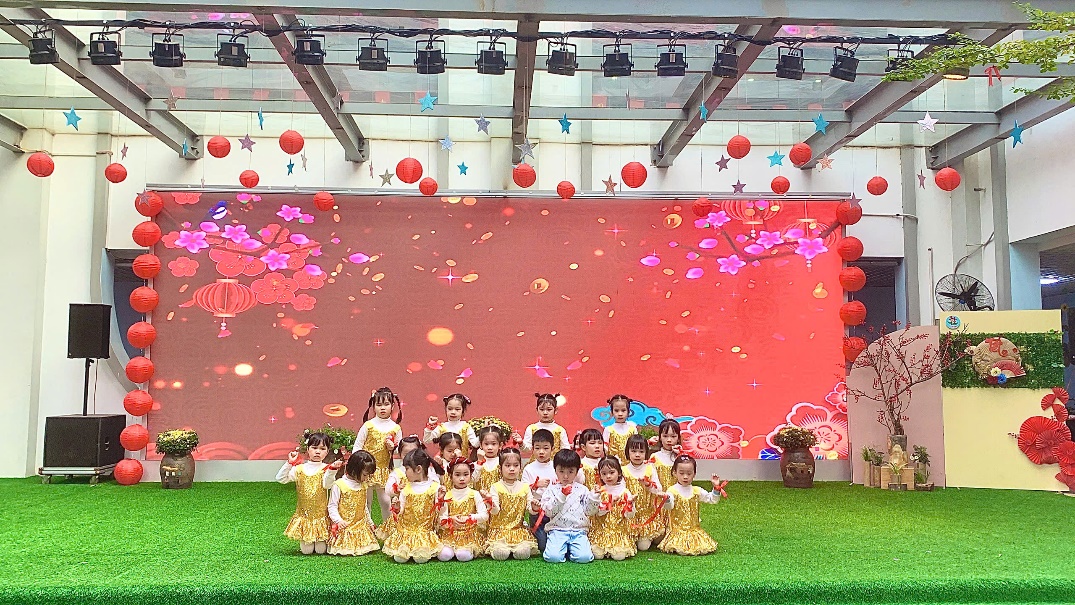 D:\Ảnh và video Tuổi Thơ\Trường Tuổi Thơ\7.ẢNH CHỤP HOẠT ĐỘNG CỦA TRẺ\2025-2026\Lễ hội Xuân\z7475818413842_ead66614eeec7448e62101db68e63676.jpg