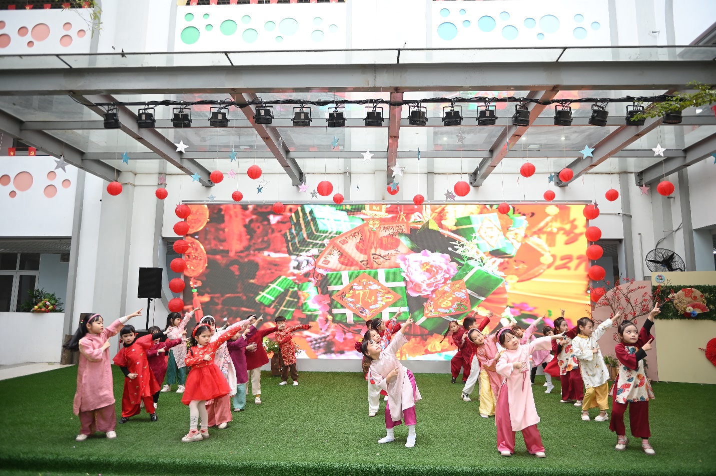 C:\Users\ADMIN\Desktop\Lễ hội Xuân 2026-20260129T074022Z-3-002\Lễ hội Xuân 2026\KIC_1645.JPG