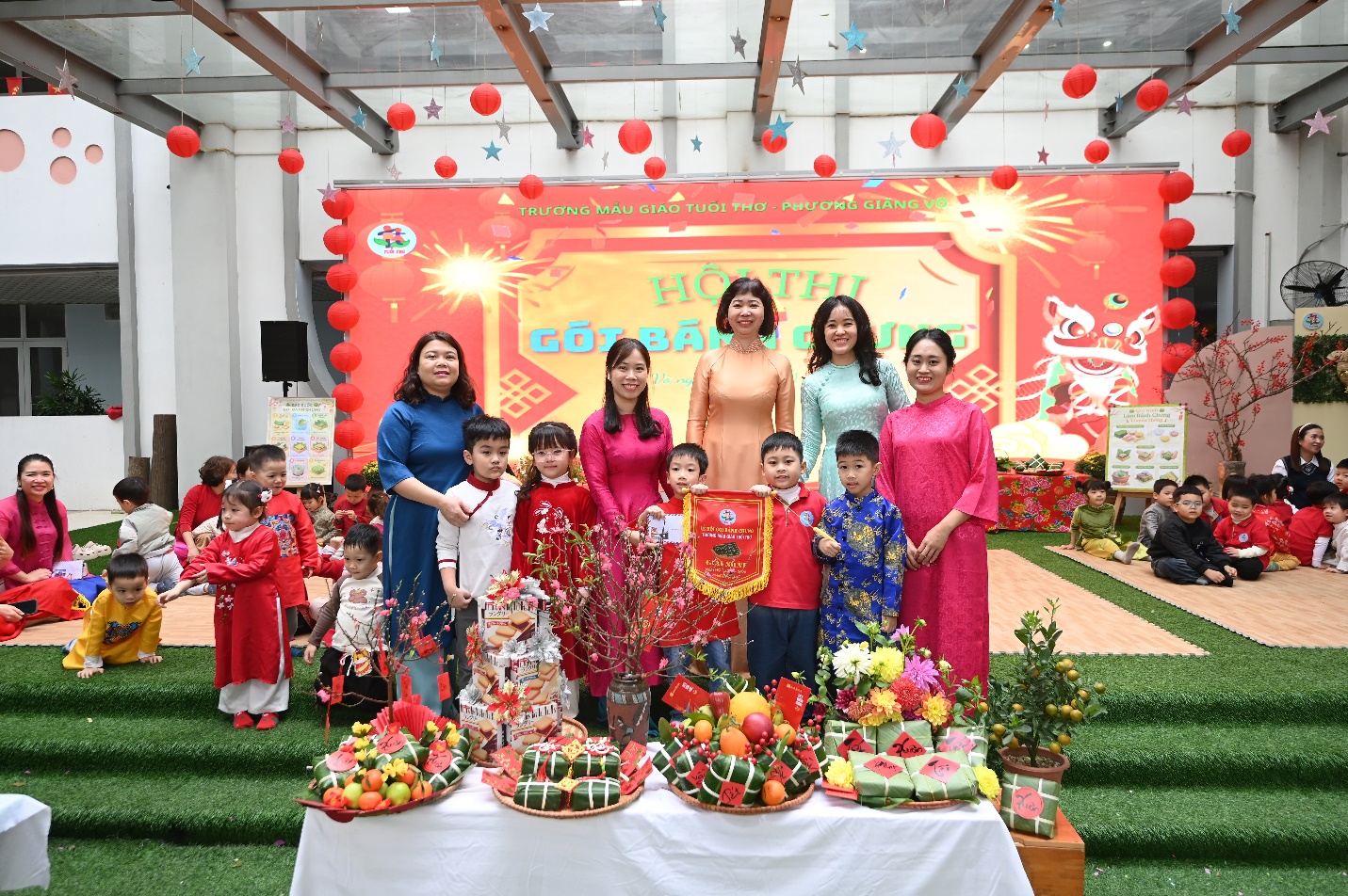 D:\Ảnh và video Tuổi Thơ\Trường Tuổi Thơ\7.ẢNH CHỤP HOẠT ĐỘNG CỦA TRẺ\2025-2026\Lễ hội Xuân\Lễ hội Xuân 2026.1\KIC_1913.JPG