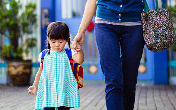 CHUẨN BỊ CHO CON 2 TUỔI LẦN ĐẦU ĐI HỌC MẦM NON NHƯ THẾ NÀO?