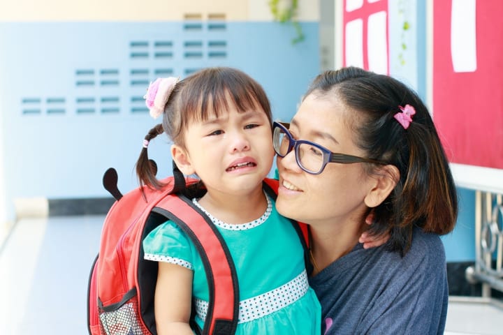 CHUẨN BỊ CHO CON 2 TUỔI LẦN ĐẦU ĐI HỌC MẦM NON NHƯ THẾ NÀO?
