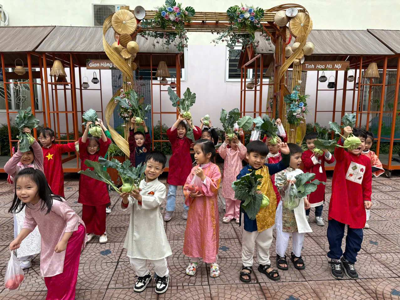 C:\Users\Ms PHUONG\Desktop\gen-h-NHUNG 3.jpg